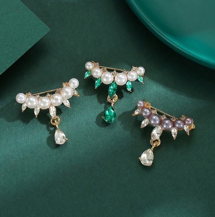 Embroidery Simple - Pearl water droplet anti glare brooch,