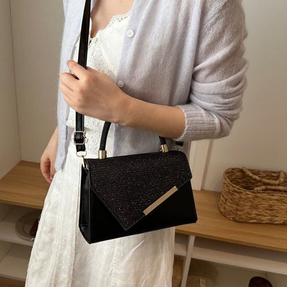 New Style Women's Bag with a H - Embroidery Gold recension och pris